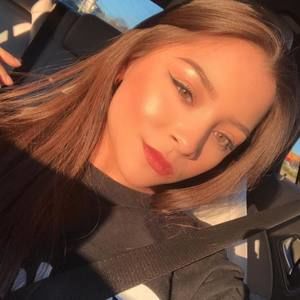 Meet your Posher, Briana